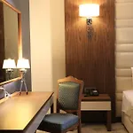 Hassuites Hotel