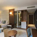 Hassuites