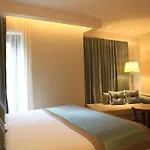Hassuites Hotel *