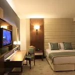 Hassuites Hotel *