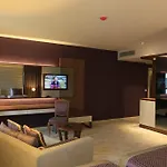 Hassuites Hotel