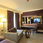 Hotel Hassuites *