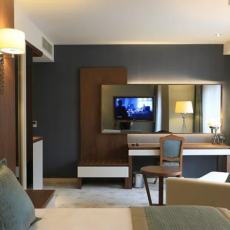 Hassuites